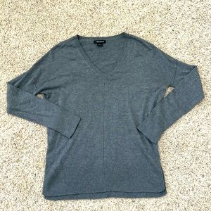 Trouve V-Neck Knit Top | size L